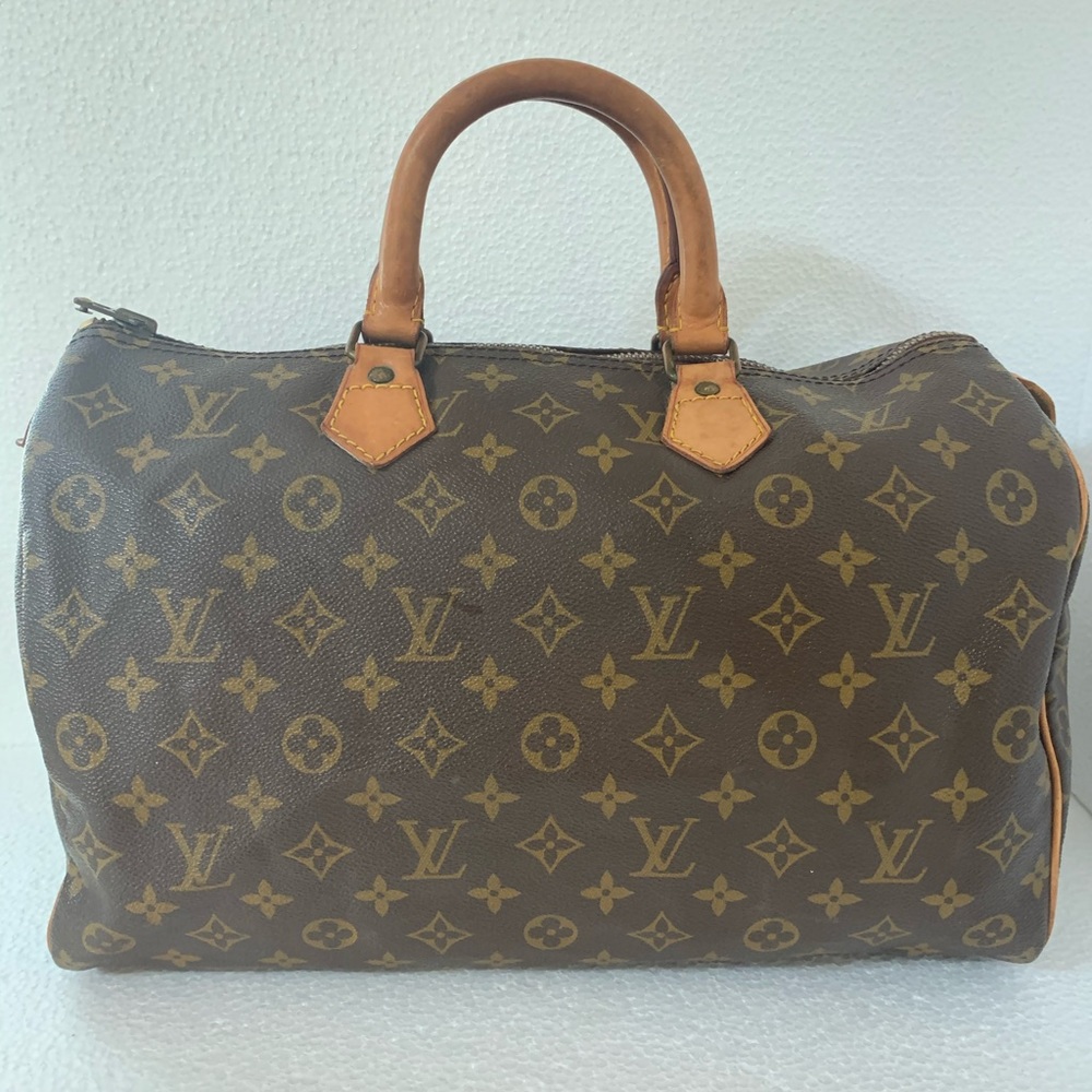 Sold Authentic Louis Vuitton Speedy 35